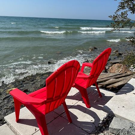 The Wind In The Willows - Luxury Lakefront Oasis Bed and Breakfast Cobourg Esterno foto