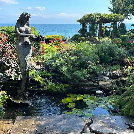 The Wind In The Willows - Luxury Lakefront Oasis Bed and Breakfast Cobourg Esterno foto